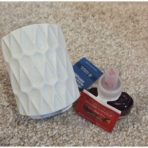Yankee candle scentplug diffuser & red apple refill
